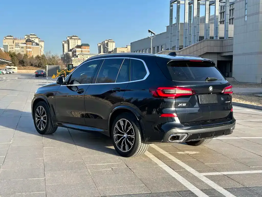 BMW X5 (Import) — фото 5
