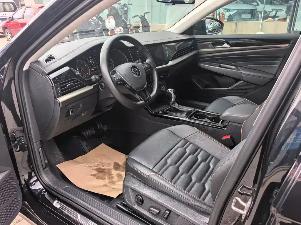 Volkswagen Passat 2021 из CN, фото 7