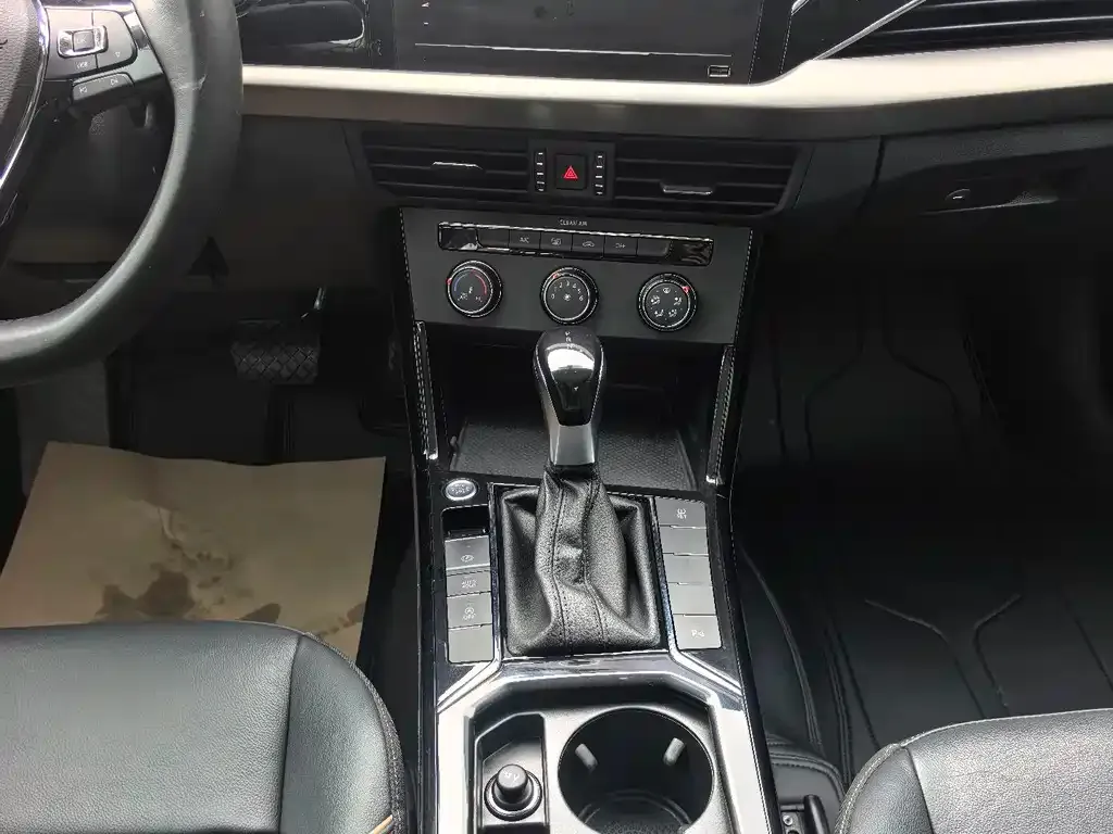 Volkswagen Passat 2021 из CN, фото 9