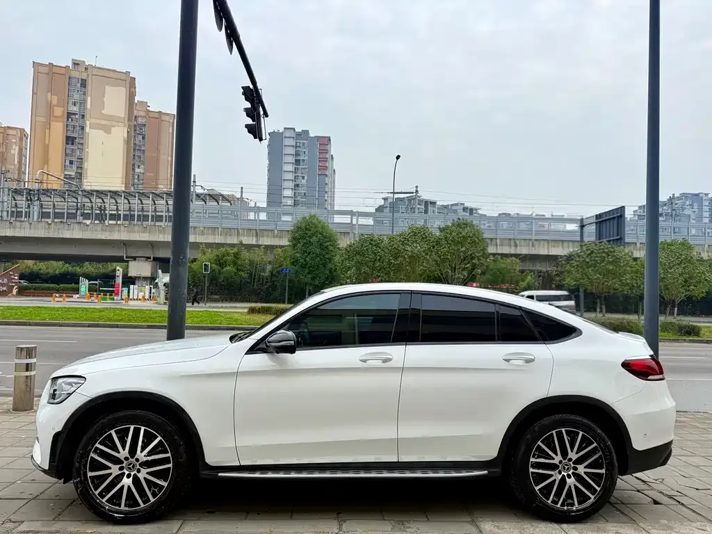 Mercedes-Benz GLC Coupe 2022 из CN, фото 8
