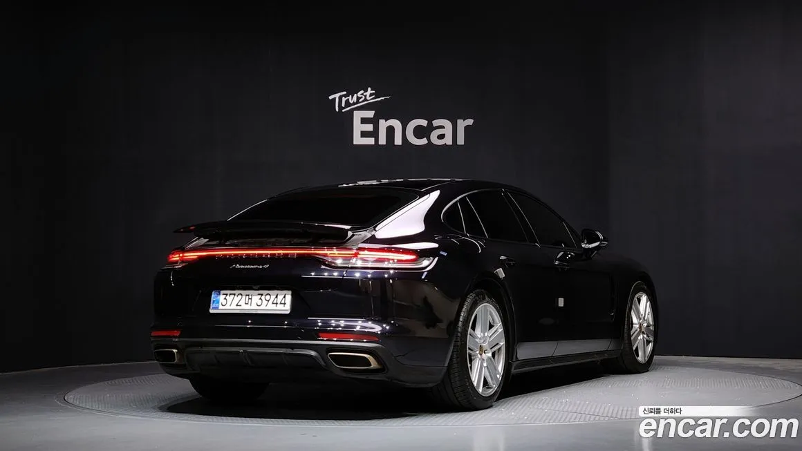 Porsche Panamera 2021 из KR, фото 2