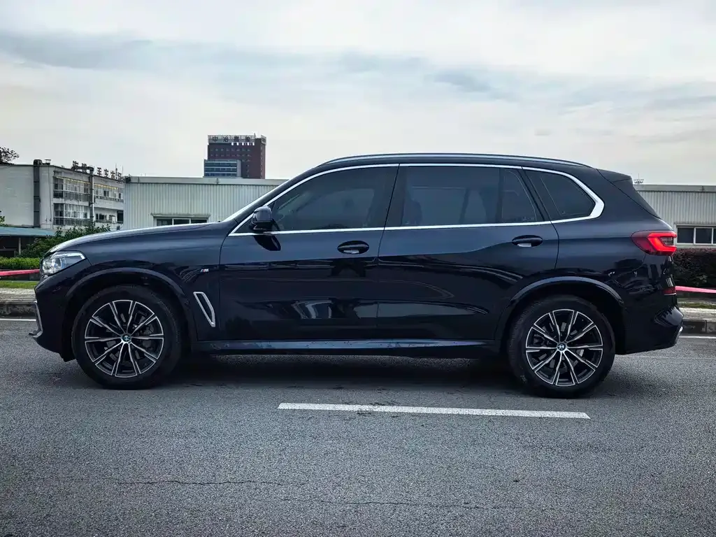 BMW X5 — фото 2