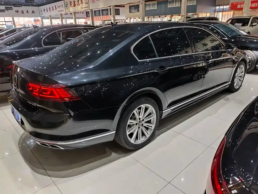 Volkswagen Magotan 2023 из CN, фото 8