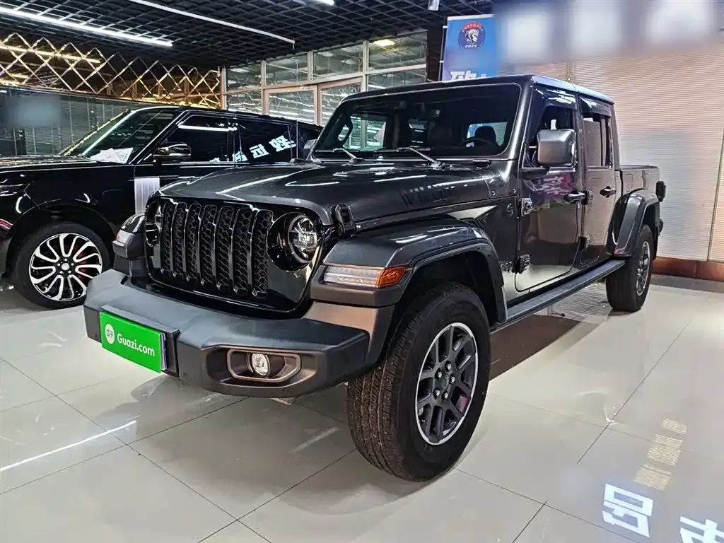 Jeep Gladiator 2023 из CN, фото 1