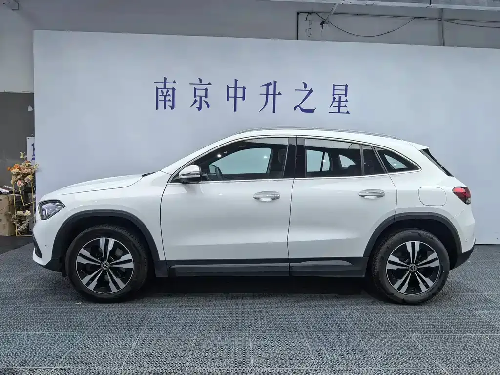 Mercedes-Benz GLA — фото 6