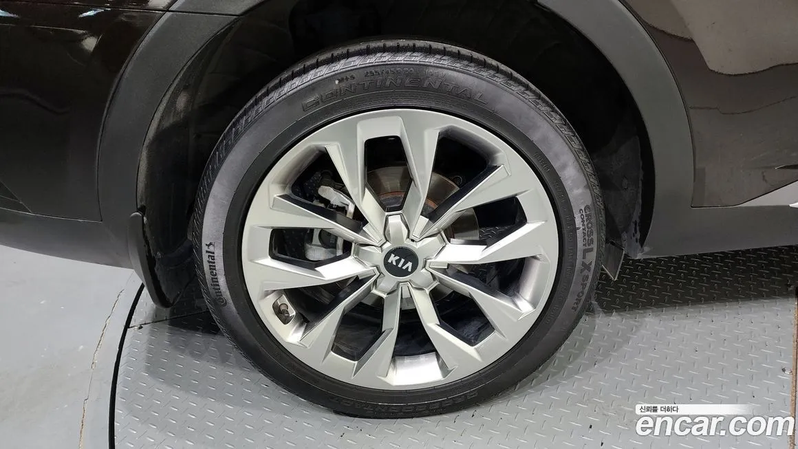 Kia Sorento — фото 5