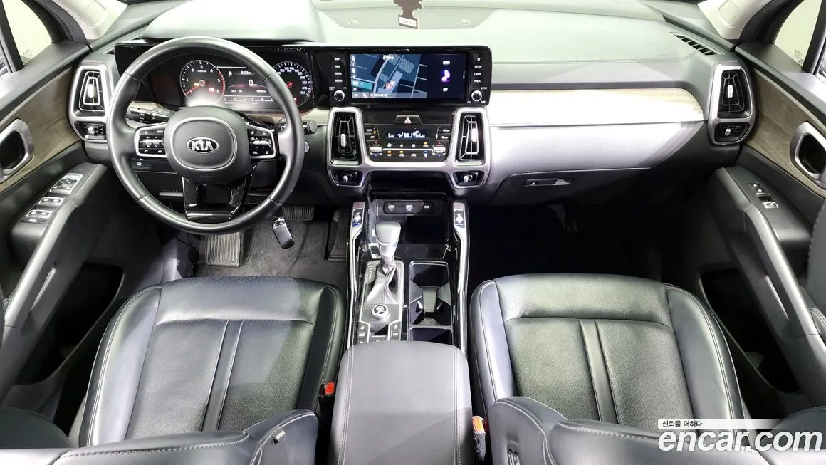 Kia Sorento — фото 7