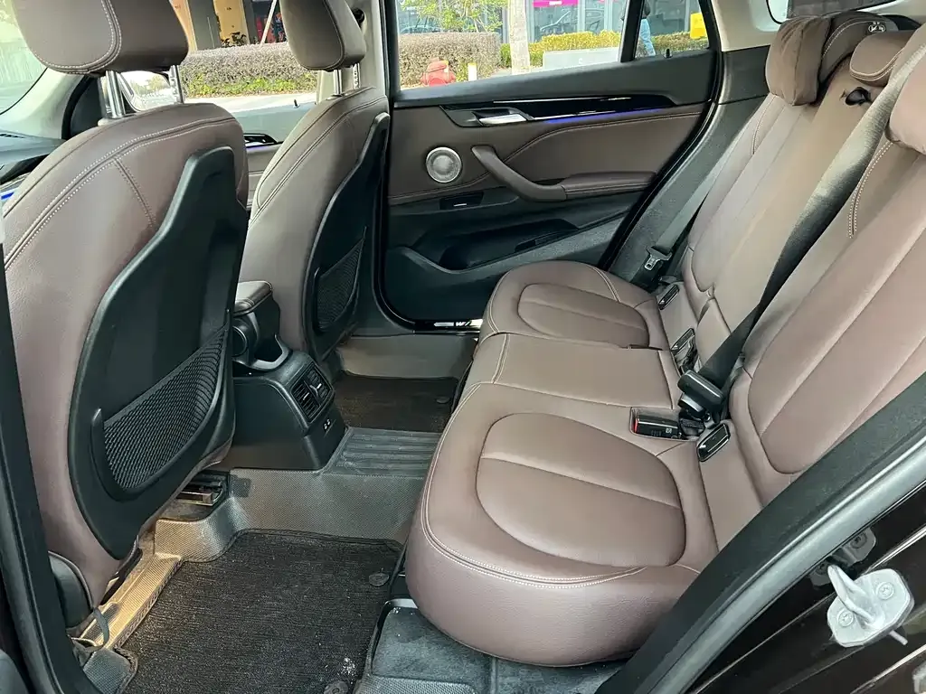 BMW X1 2021 из CN, фото 7