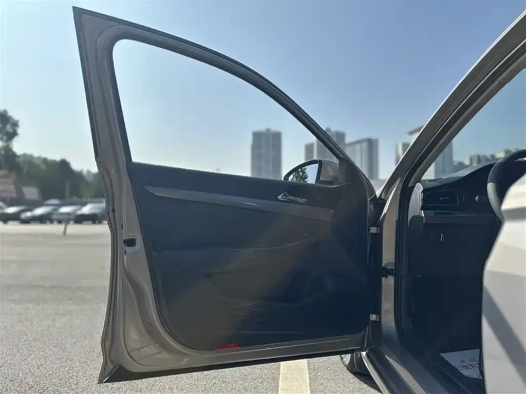 Volkswagen Bora 2022 из CN, фото 4