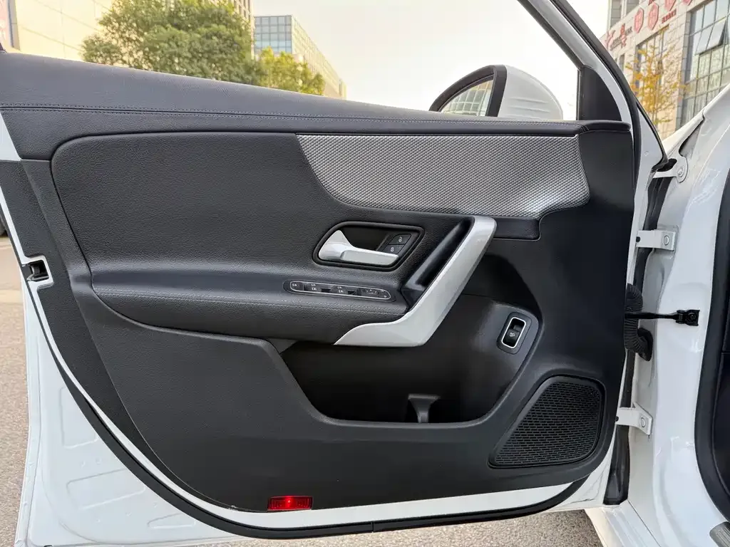 Mercedes-Benz A-Class 2021 из CN, фото 5