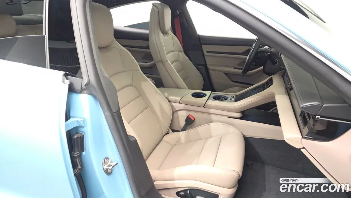Porsche Taycan 2022 из KR, фото 10