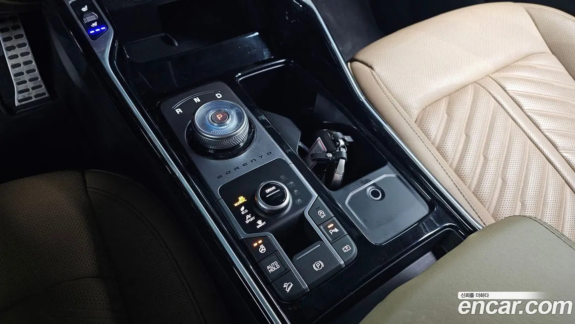 Kia Sorento — фото 9