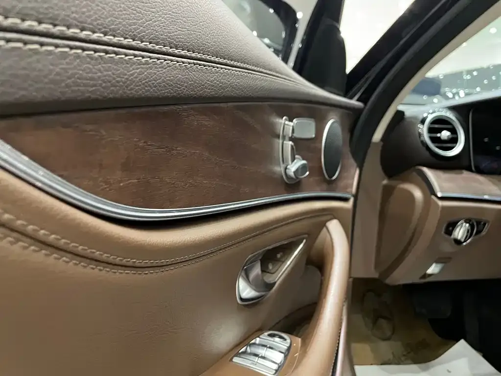Mercedes-Benz E-Class 2022 из CN, фото 4