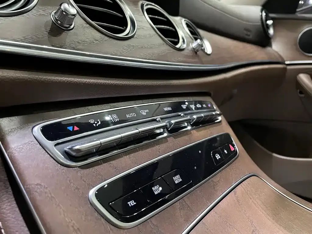 Mercedes-Benz E-Class 2022 из CN, фото 7