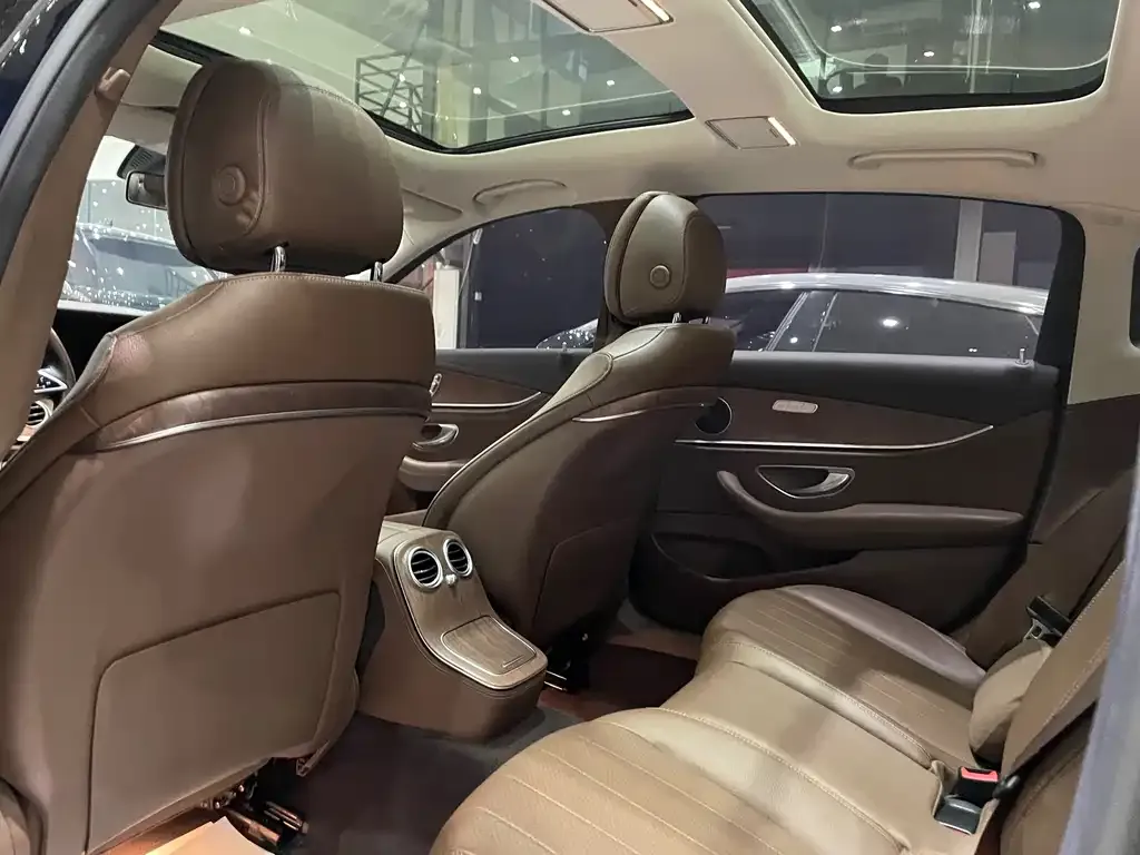 Mercedes-Benz E-Class 2022 из CN, фото 9