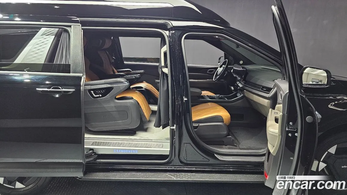 Kia Carnival — фото 10