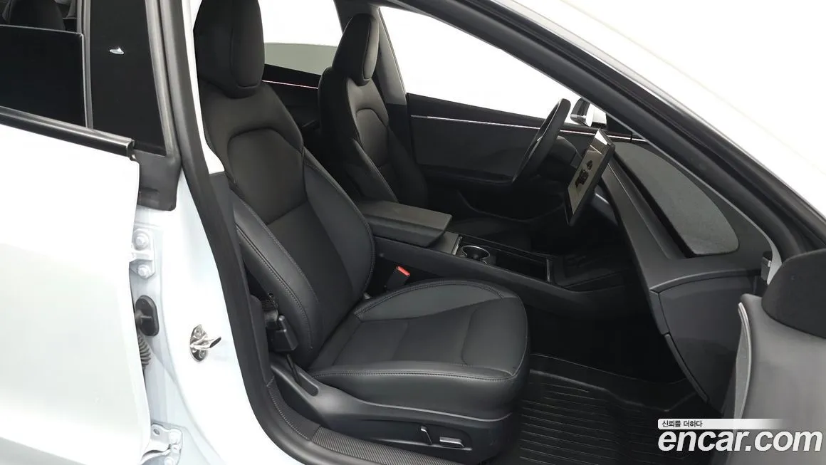 Tesla Model 3 — фото 10