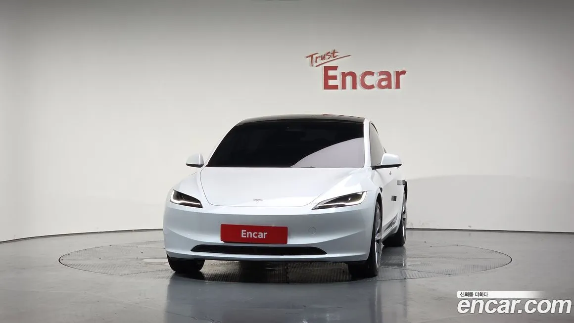 Tesla Model 3 — фото 3