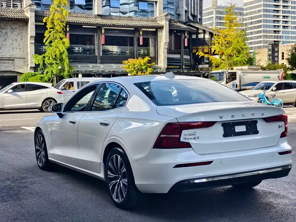 Volvo S60 2024 из CN, фото 7