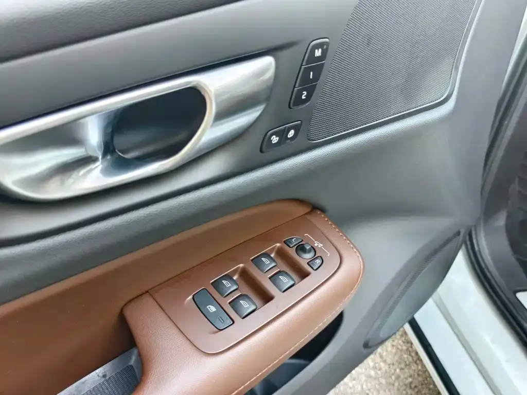 Volvo S60 2024 из CN, фото 9