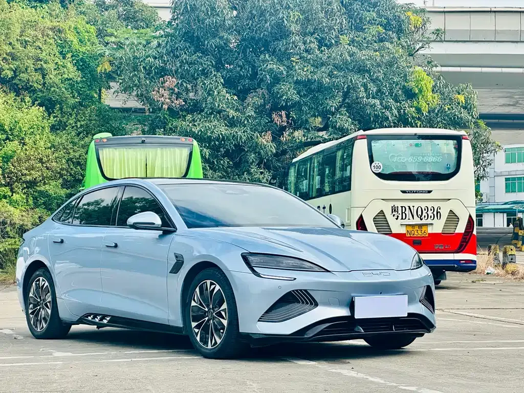 BYD Seal — фото 3