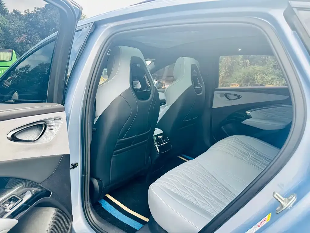 BYD Seal — фото 7
