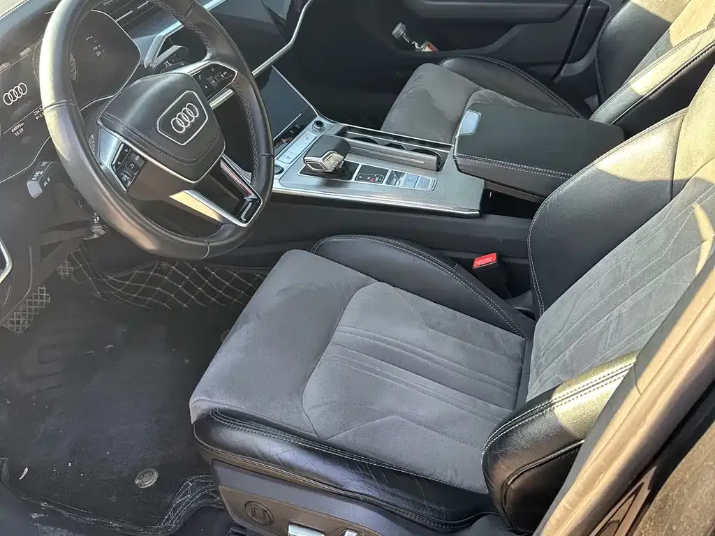 Audi A6L 2023 из CN, фото 7