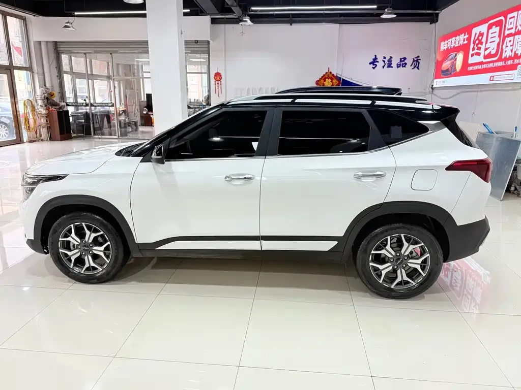Kia KX3 2022 из CN, фото 8
