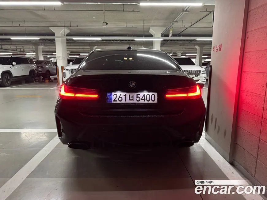 BMW 3-Series 2024 из KR, фото 2