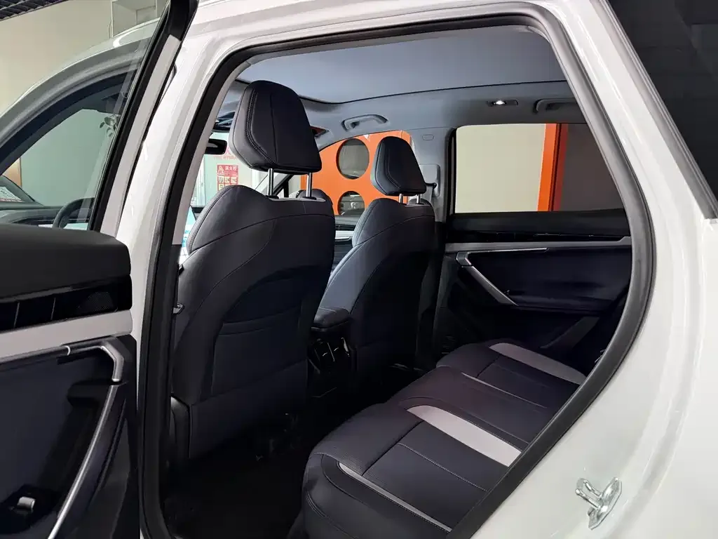 Geely Boyue L 2025 из CN, фото 3