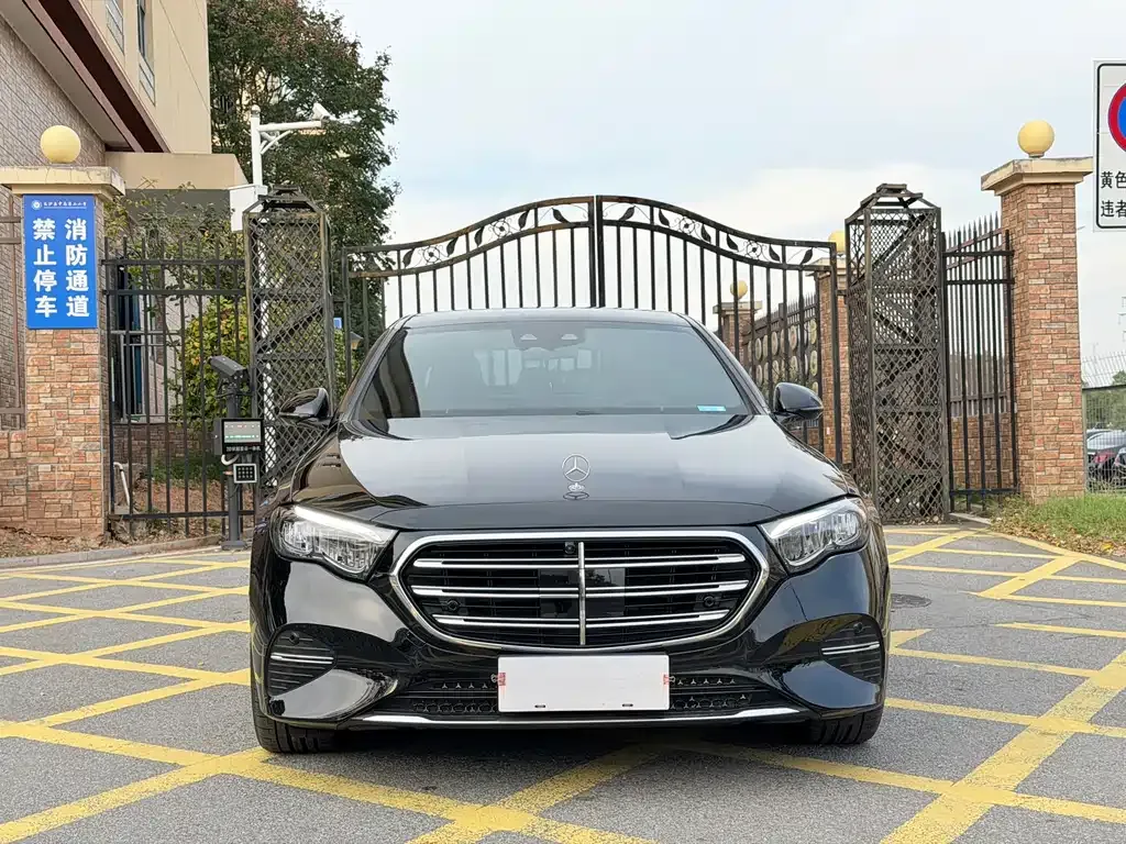 Mercedes-Benz E-Class 2025 из CN, фото 2