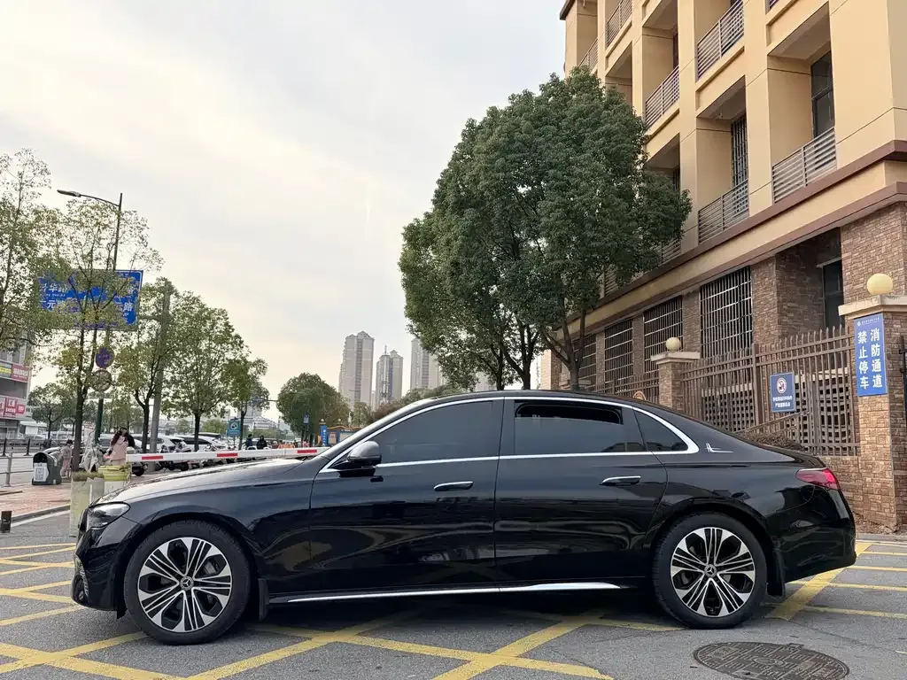 Mercedes-Benz E-Class 2025 из CN, фото 6