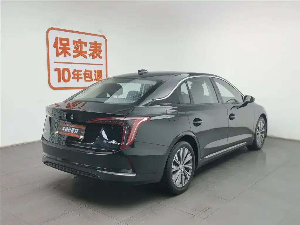 Hongqi E-QM5 2023 из CN, фото 2