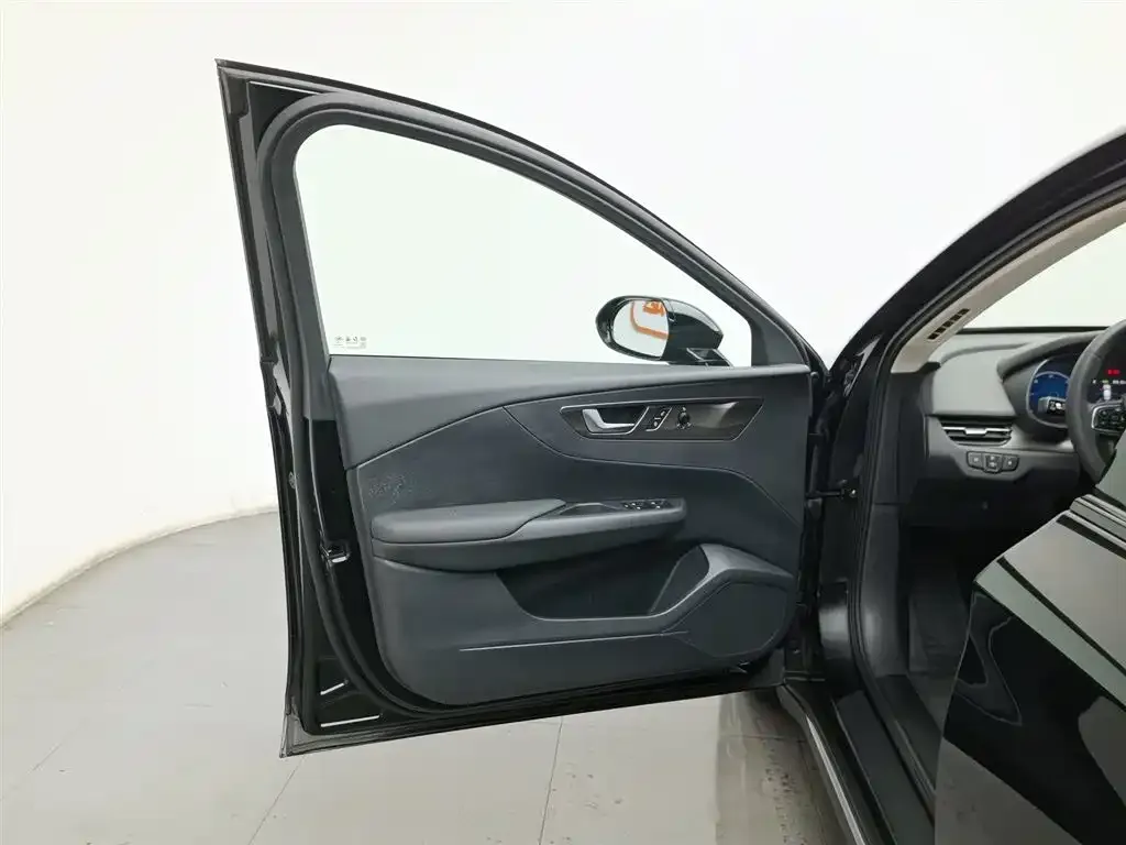 Hongqi E-QM5 2023 из CN, фото 8