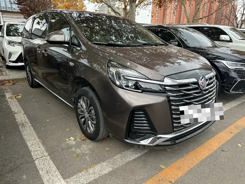 Buick GL8 2024 из CN, фото 3