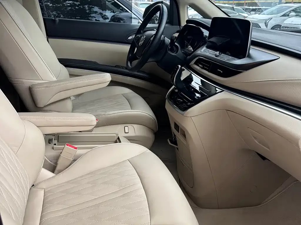 Buick GL8 2024 из CN, фото 4