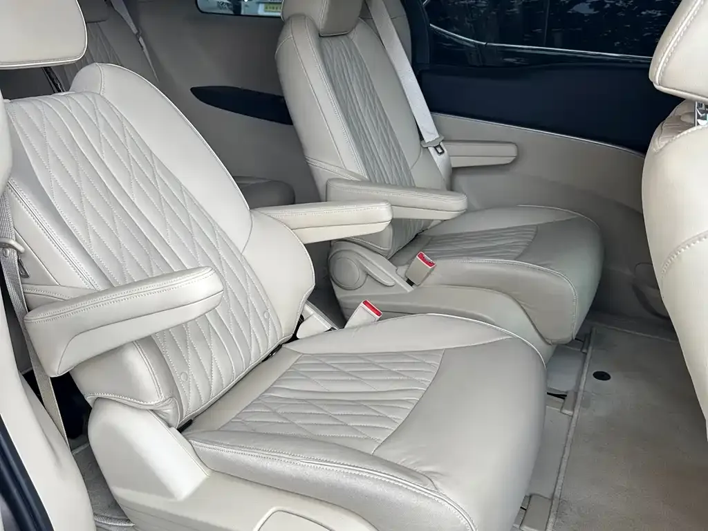 Buick GL8 2024 из CN, фото 7