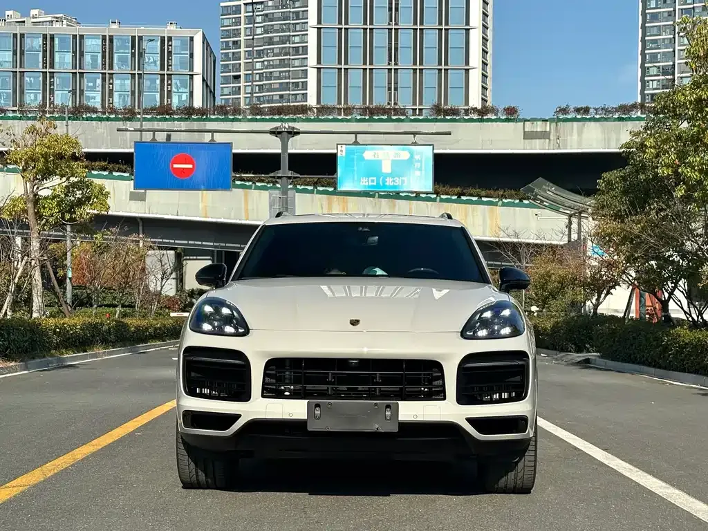 Porsche Cayenne 2023 из CN, фото 2