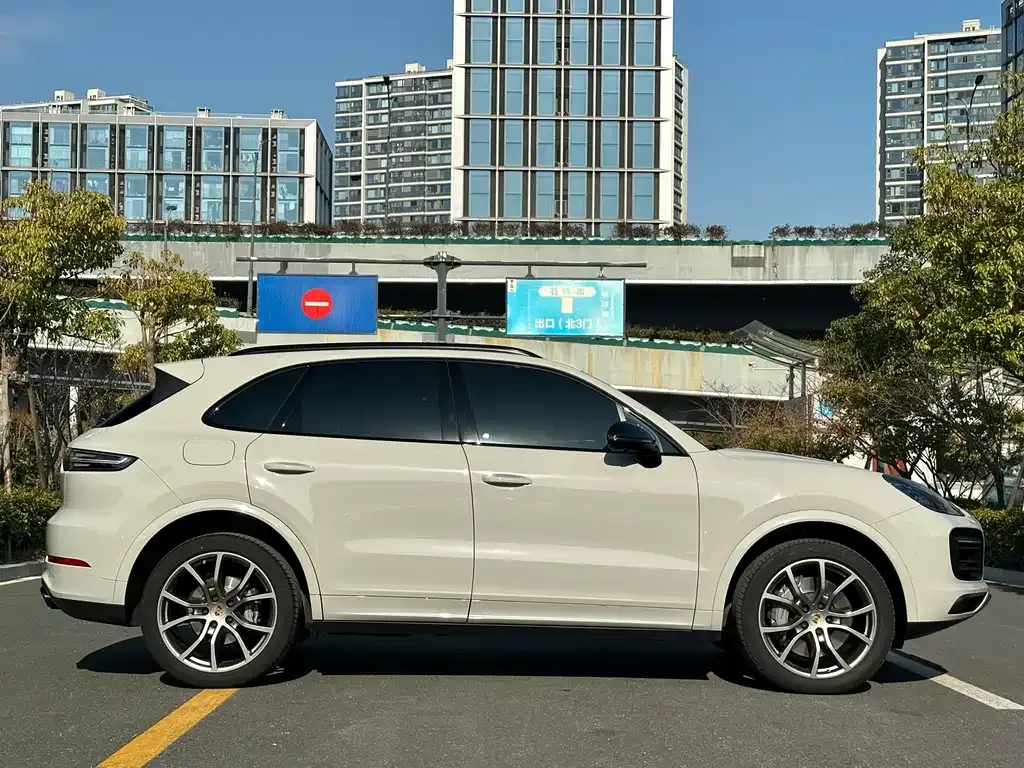 Porsche Cayenne 2023 из CN, фото 4