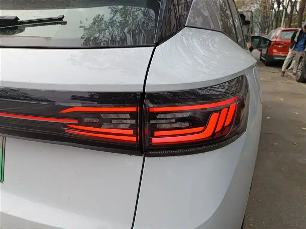 Volkswagen ID.4 X 2024 из CN, фото 8