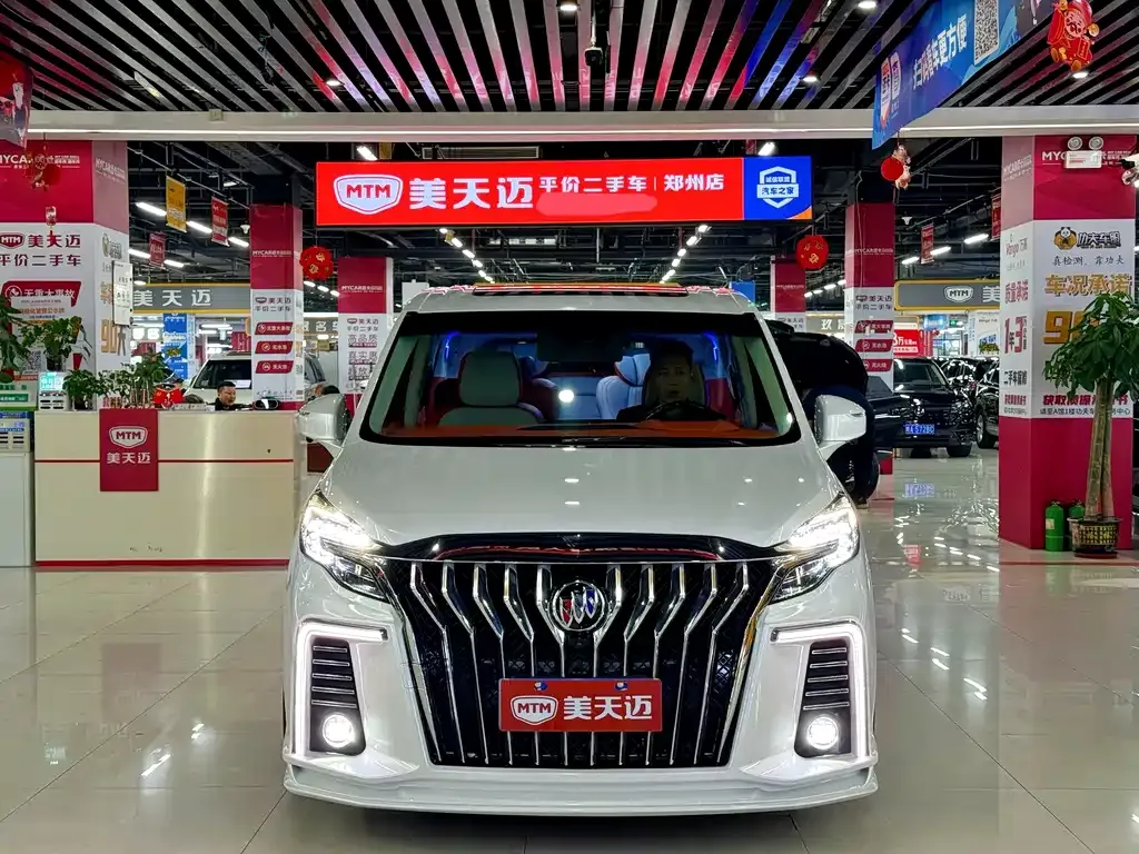 Buick GL8 2021 из CN, фото 2