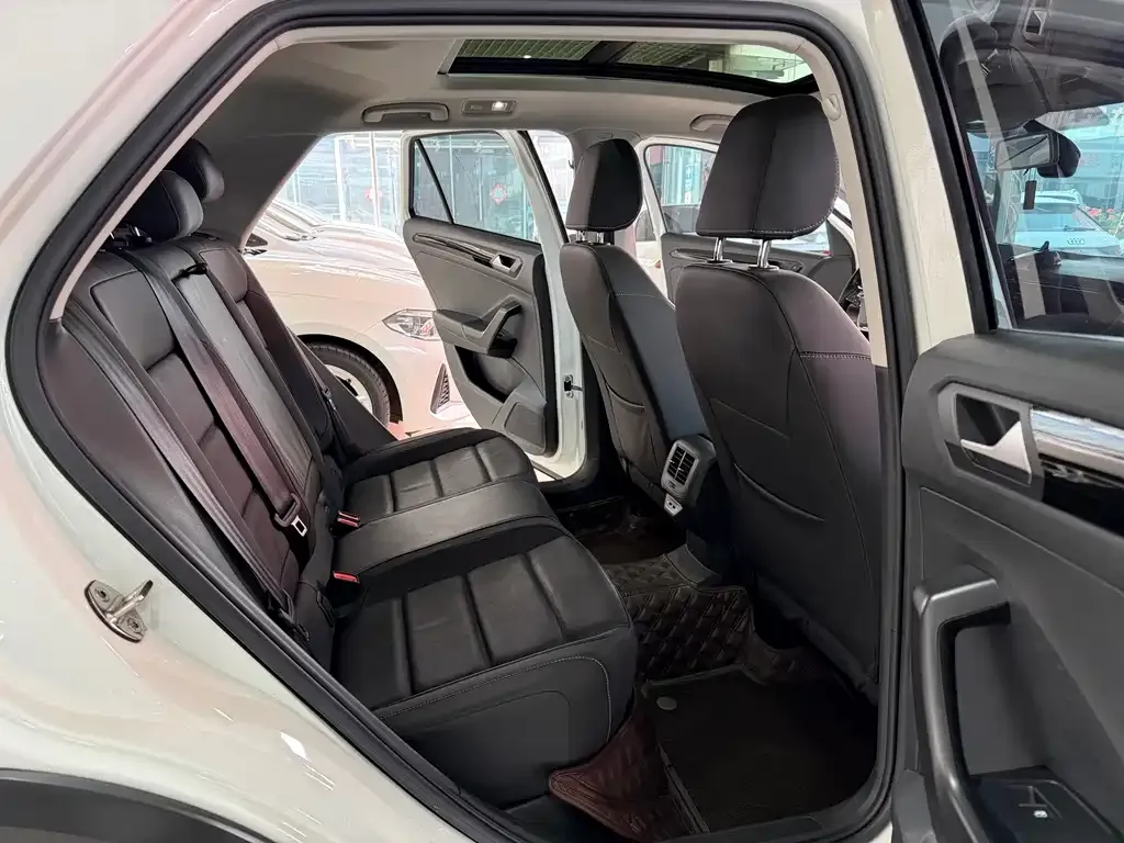 Volkswagen T-Roc 2022 из CN, фото 10