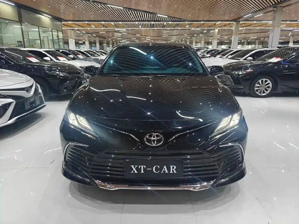 Toyota Camry 2023 из CN, фото 2