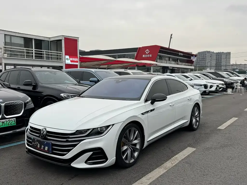 Volkswagen CC 2024 из CN, фото 1