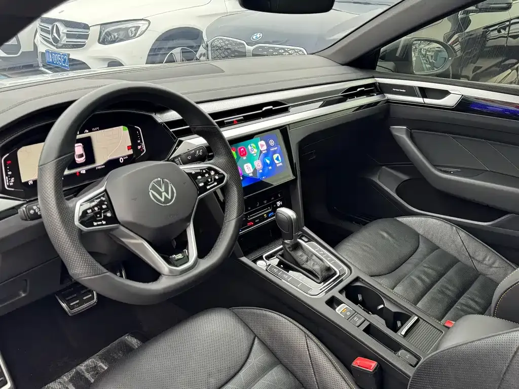 Volkswagen CC 2024 из CN, фото 2