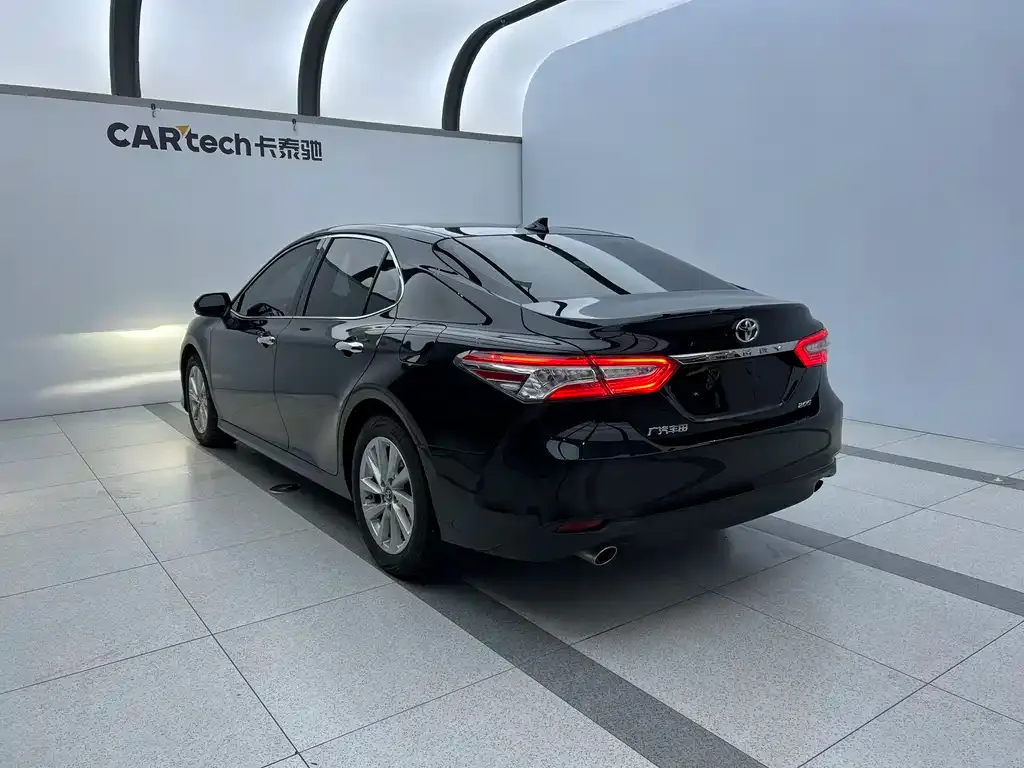 Toyota Camry 2021 из CN, фото 4