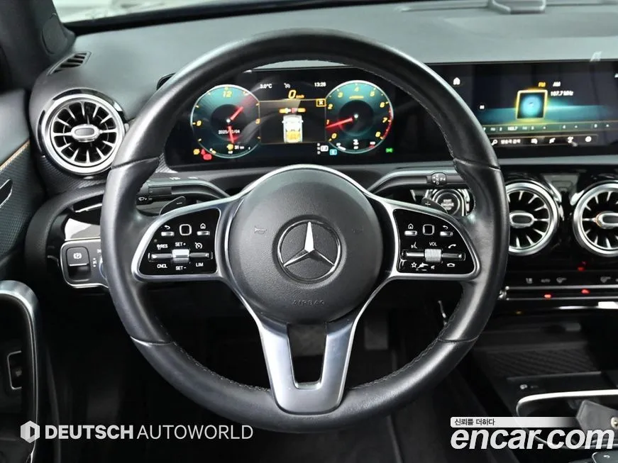 Mercedes-Benz A-Class — фото 10