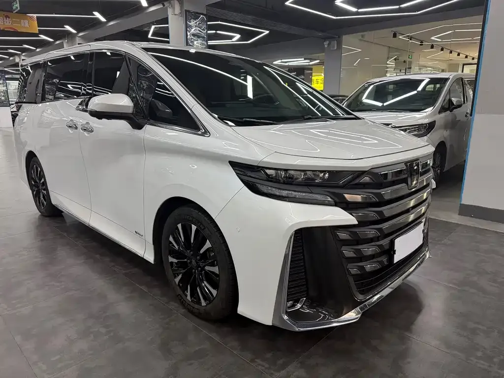 Toyota Vellfire 2023 из CN, фото 3