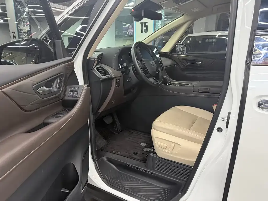 Toyota Vellfire 2023 из CN, фото 4