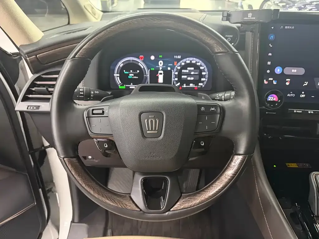 Toyota Vellfire 2023 из CN, фото 7